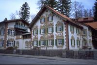 �g�w���f���ƃO���[�e���h�̉�